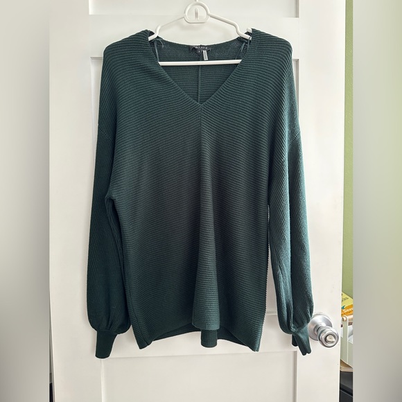 Forest green sweater - Picture 1 of 4